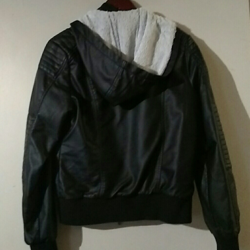 Jacket - Picture 3 of 4